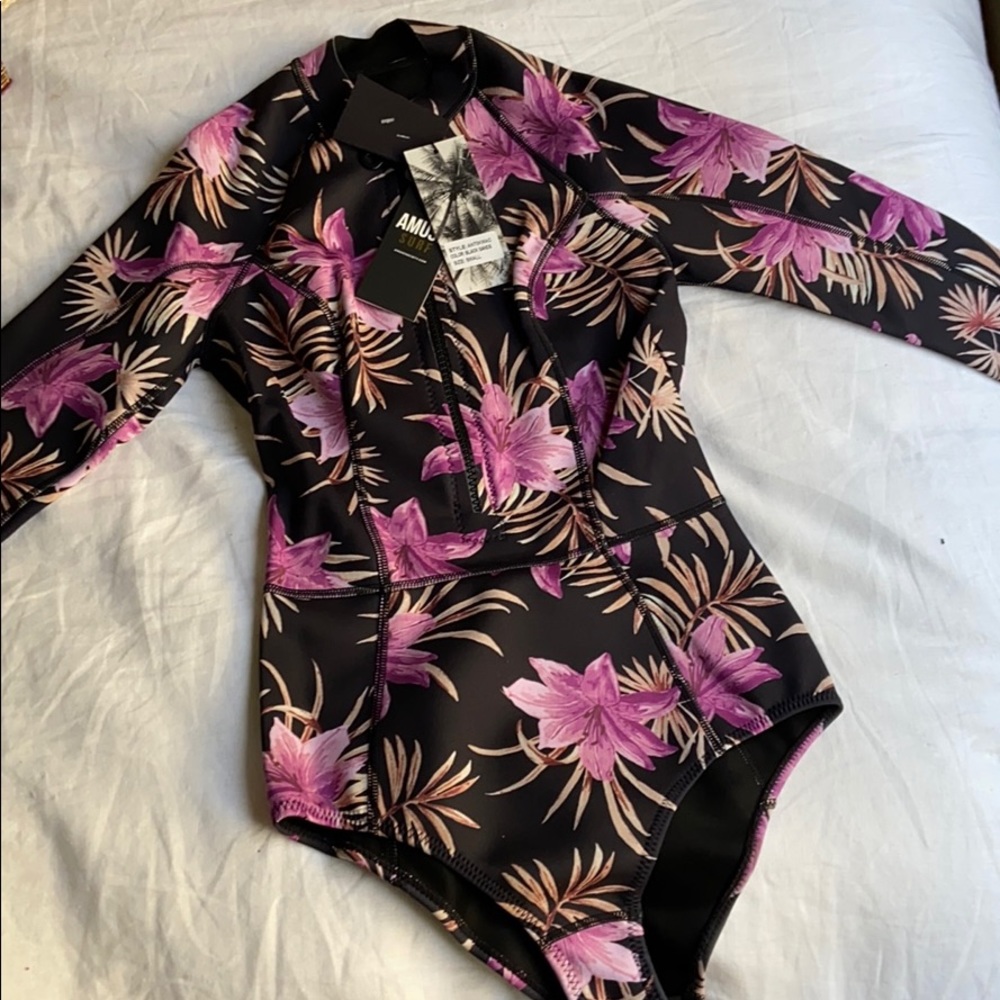 Amuse society spring suit LIMITED EDITION